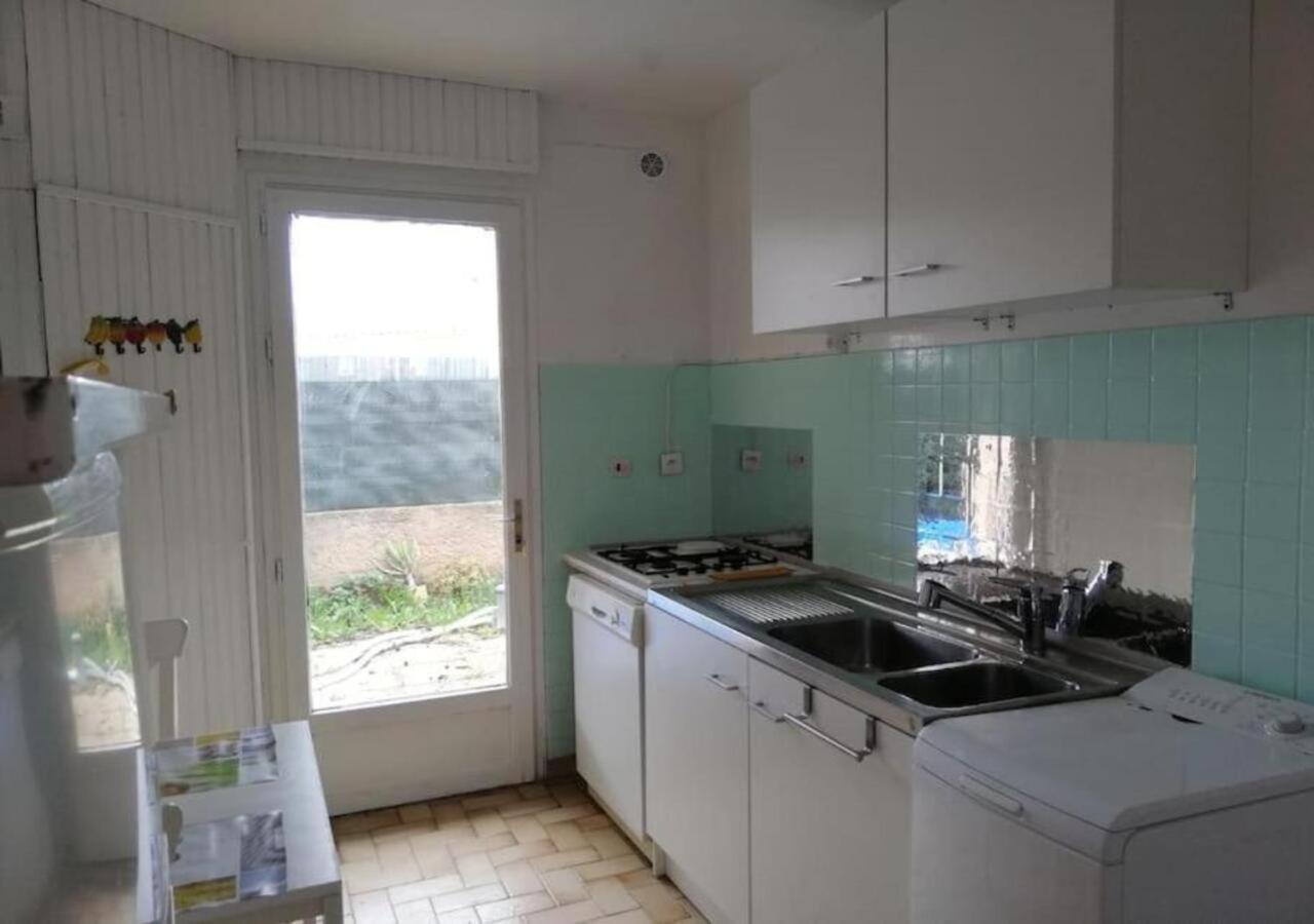 F1 Bas De Villa, Calme, Proche Plage Et Commerces Le Pradet Exterior photo